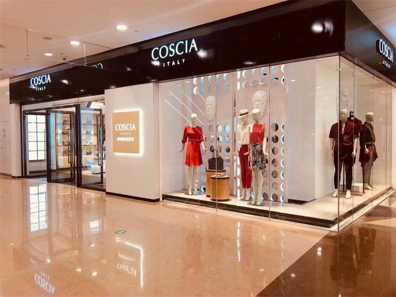 時(shí)尚服裝奢侈品百貨店鋪裝修實(shí)景圖